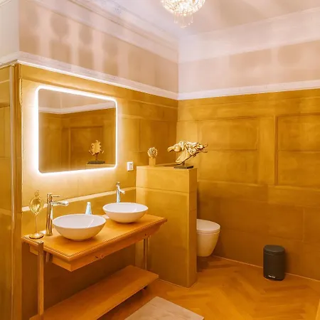 La Cotonniere Downtown *